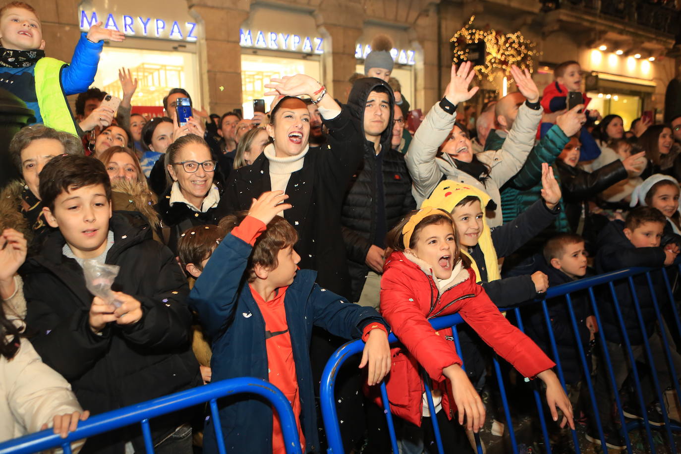 Fotos: Los Reyes Magos hacen soñar a los niños en Oviedo