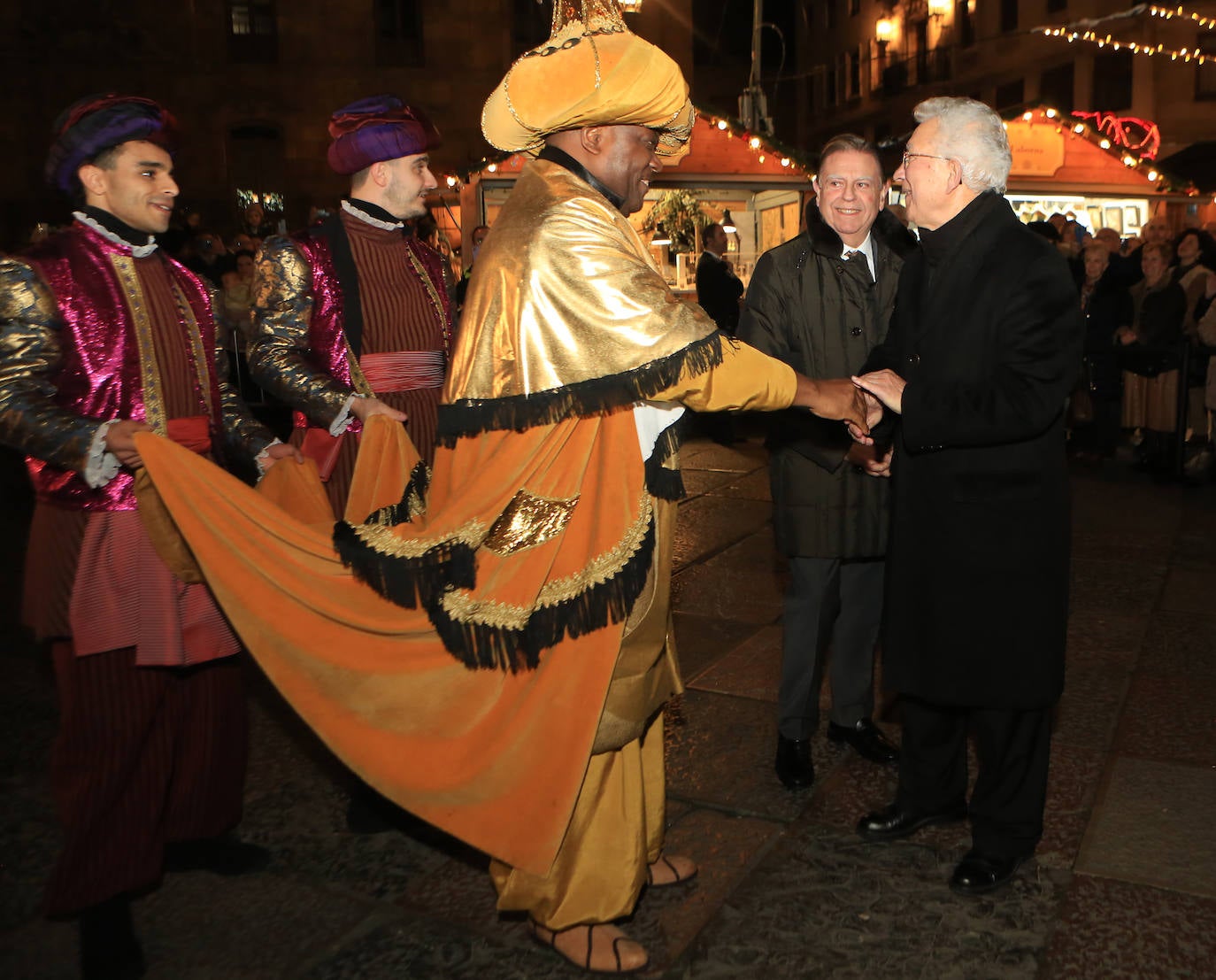 Fotos: Los Reyes Magos hacen soñar a los niños en Oviedo