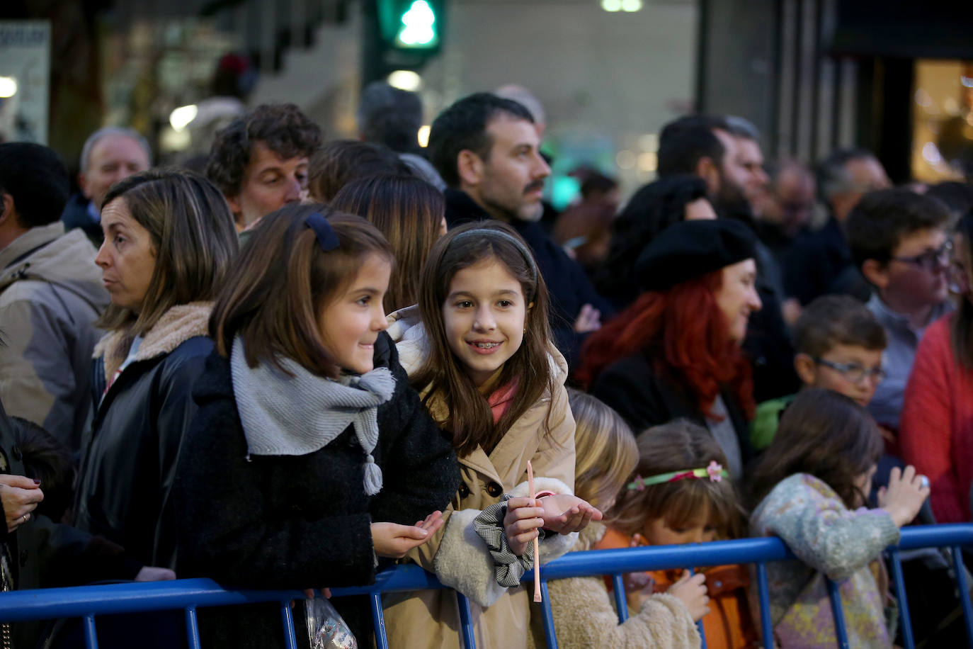 Fotos: Los Reyes Magos hacen soñar a los niños en Oviedo