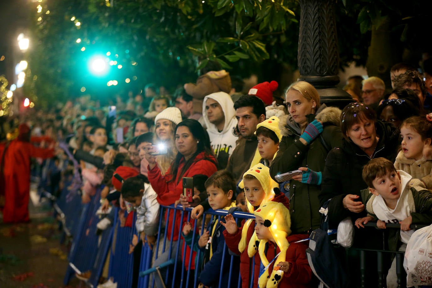 Fotos: Los Reyes Magos hacen soñar a los niños en Oviedo
