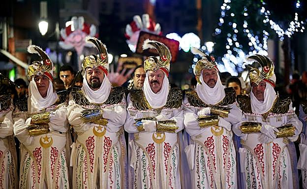 Galería. Los Reyes Magos hacen soñar a los niños en Oviedo