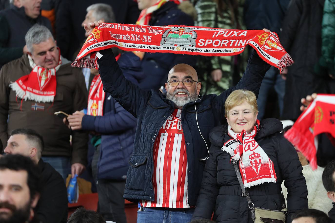 Fotos: ¿Estuviste en el Sporting - Levante? ¡Búscate en las fotos!