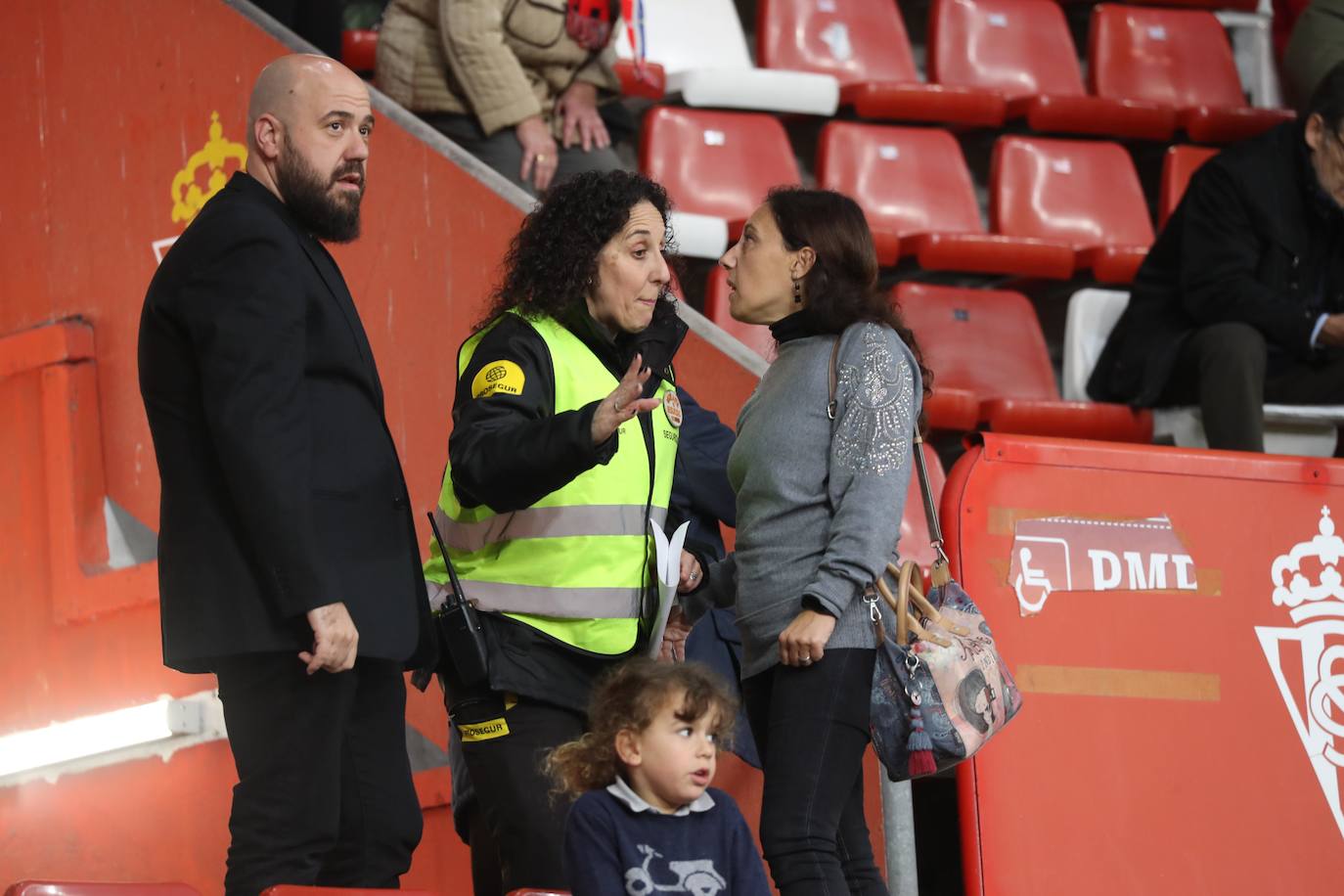 Fotos: ¿Estuviste en el Sporting - Levante? ¡Búscate en las fotos!