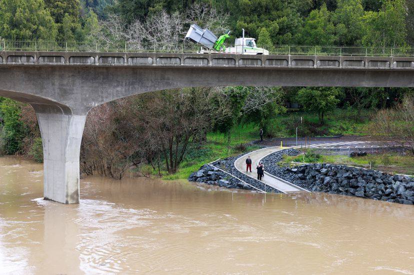 Fotos: Las devastadoras imágenes del ciclón bomba que ha paralizado el centro y norte de California