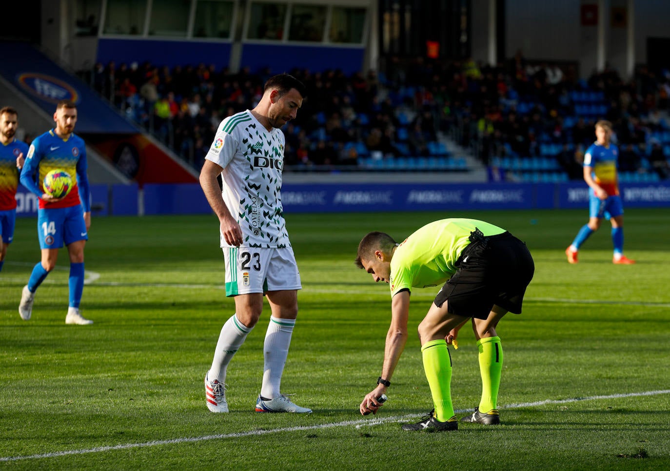 Fotos: Las mejores imágenes del Andorra - Real Oviedo