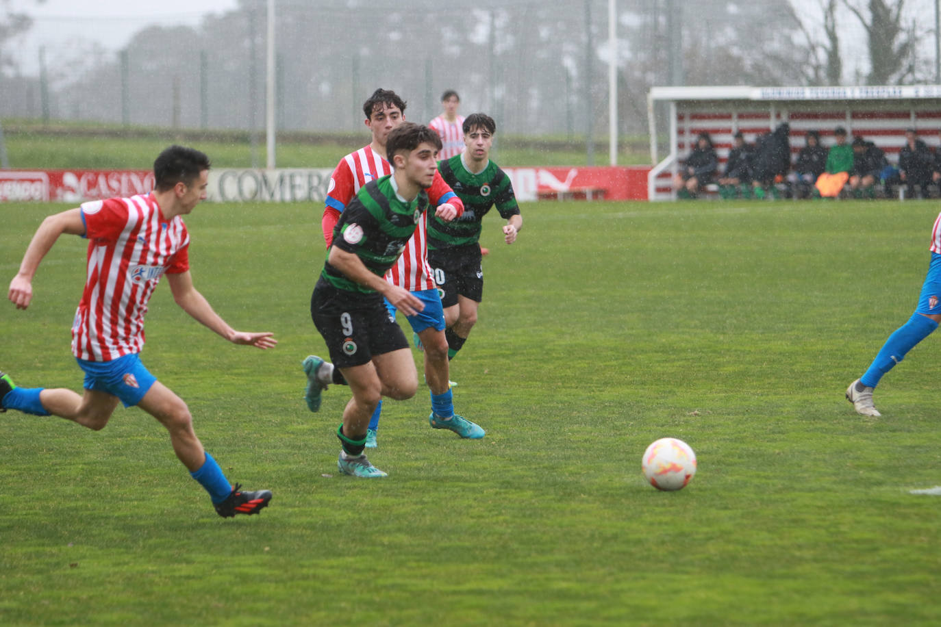 Fotos: Las mejores imágenes del Sporting - Racing en la Copa del Rey de juveniles