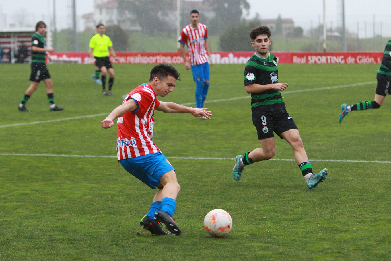 Fotos: Las mejores imágenes del Sporting - Racing en la Copa del Rey de juveniles