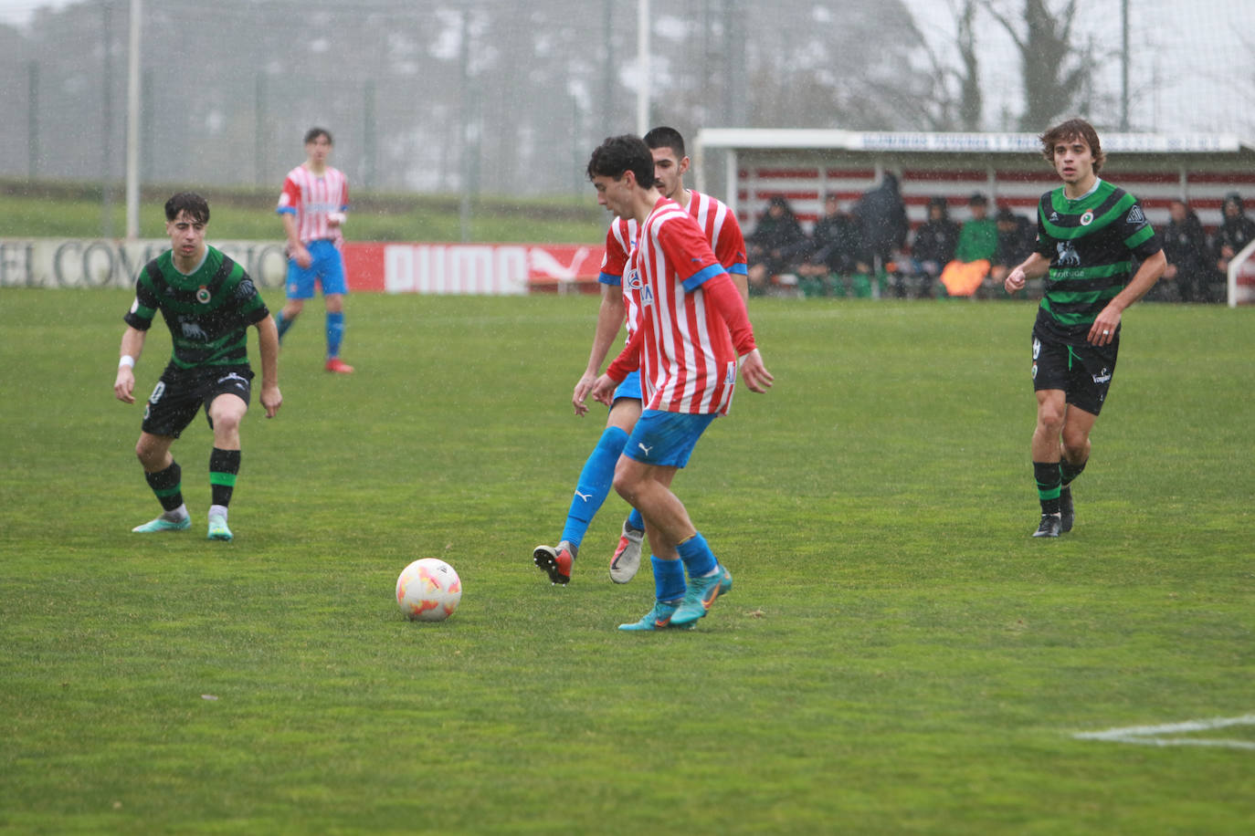 Fotos: Las mejores imágenes del Sporting - Racing en la Copa del Rey de juveniles