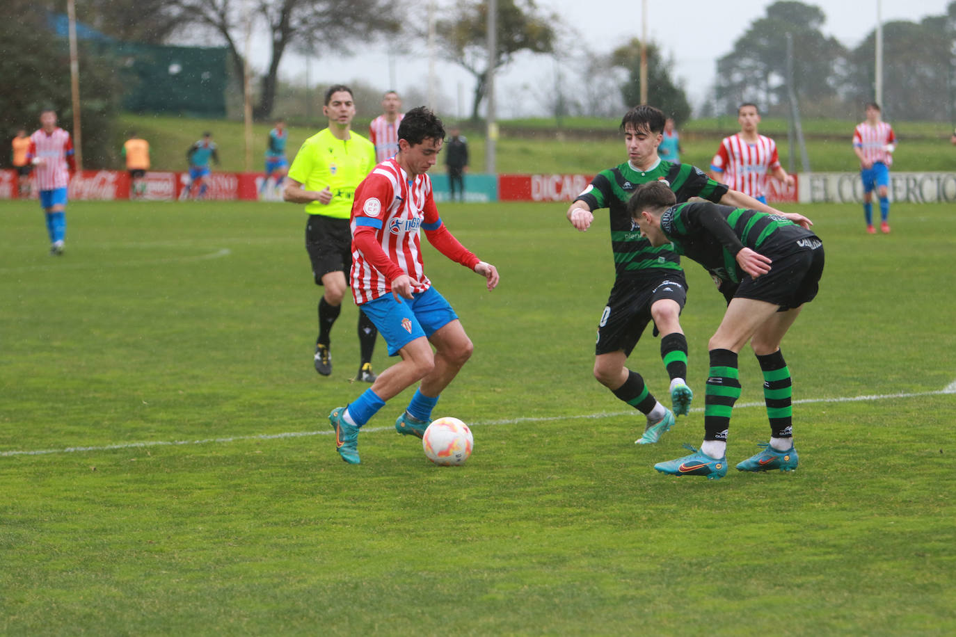 Fotos: Las mejores imágenes del Sporting - Racing en la Copa del Rey de juveniles