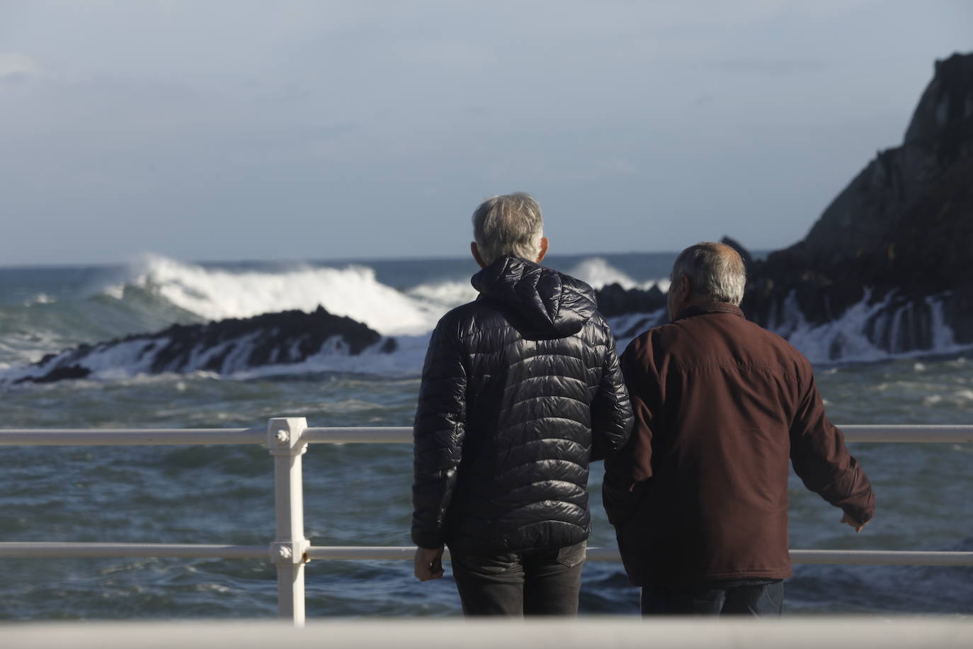 Fotos: El impresionante oleaje que pone en alerta a Asturias