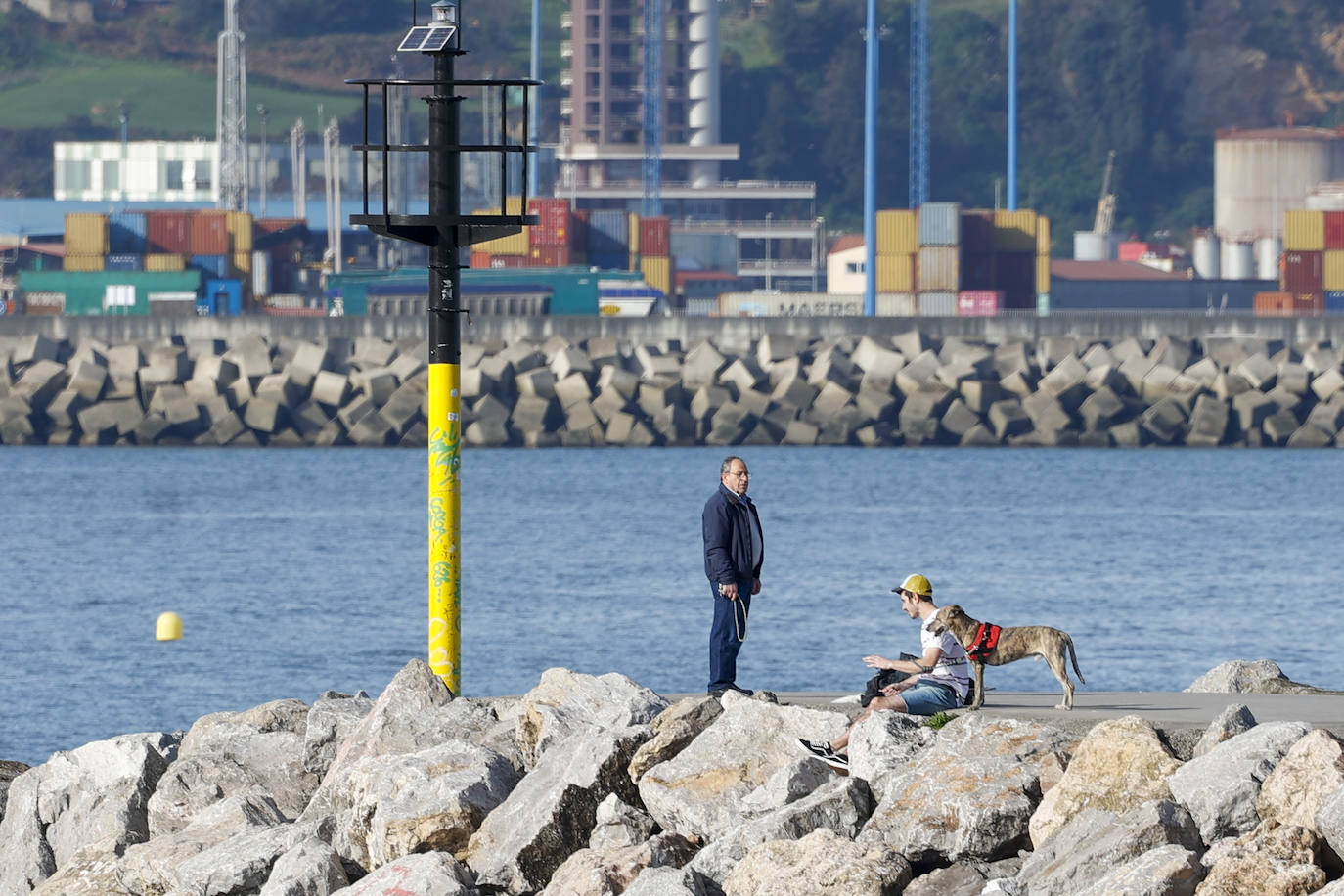 Fotos: El sol vuelve a brillar en Asturias