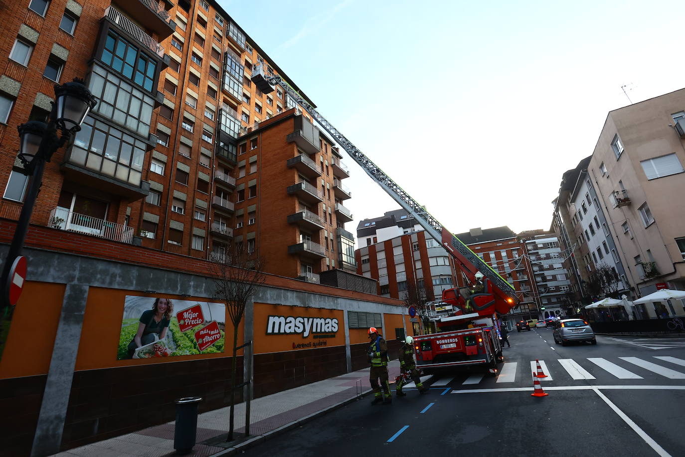 Fotos Sofocado Un Incendio En Una Vivienda De Oviedo El Comercio