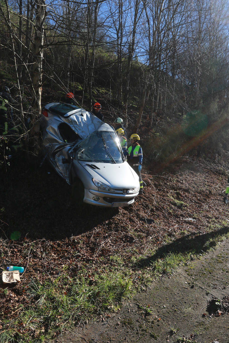 Fotos: Fallece el párroco de Turón en un accidente de tráfico en Siero