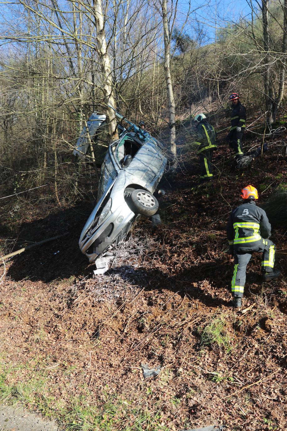 Fotos: Fallece el párroco de Turón en un accidente de tráfico en Siero