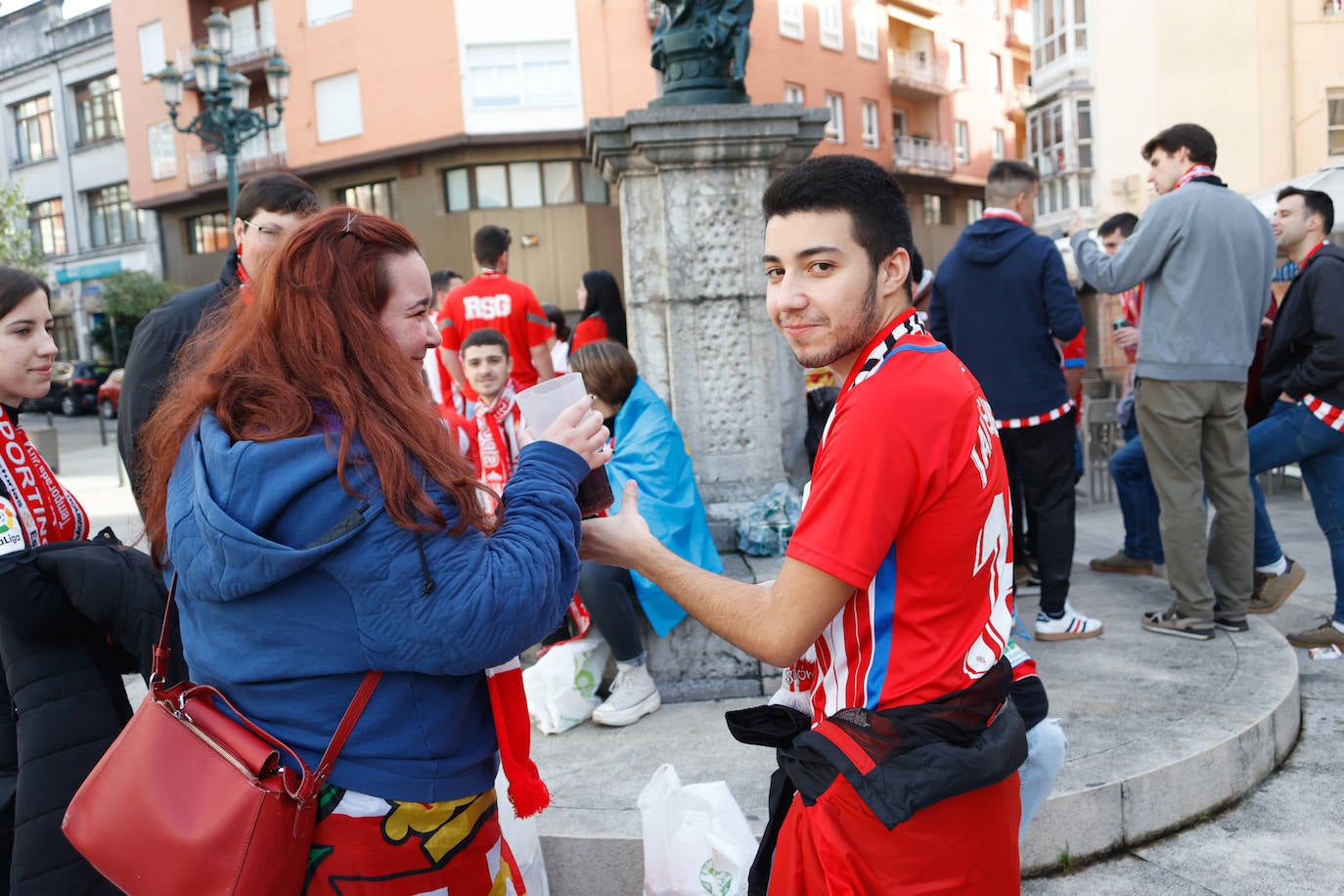 Fotos: Una &#039;Mareona&#039; sportinguista en Santander