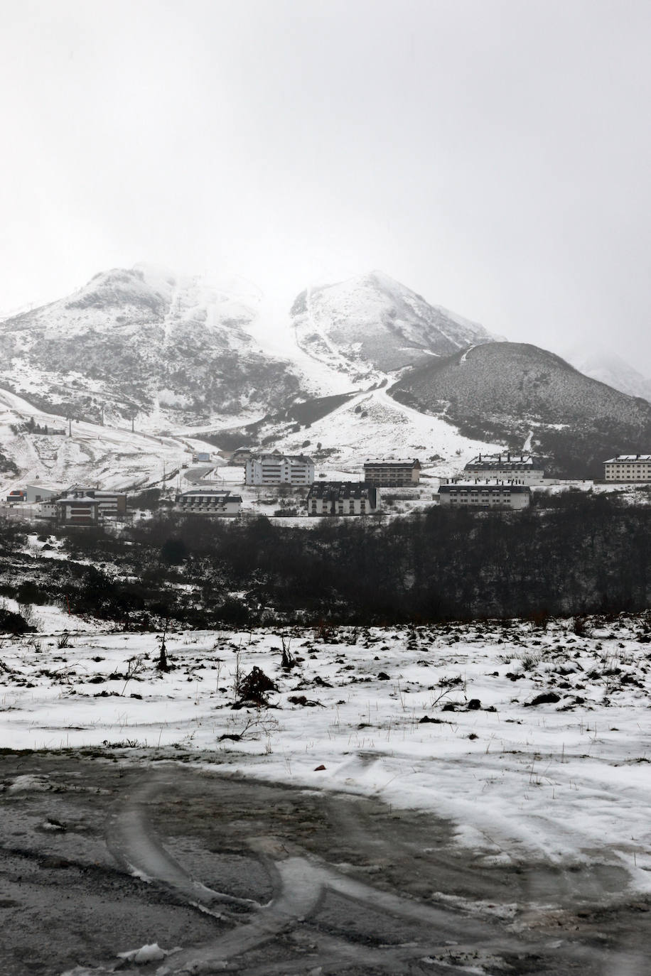 Fotos: Pajares se vuelve a teñir de blanco