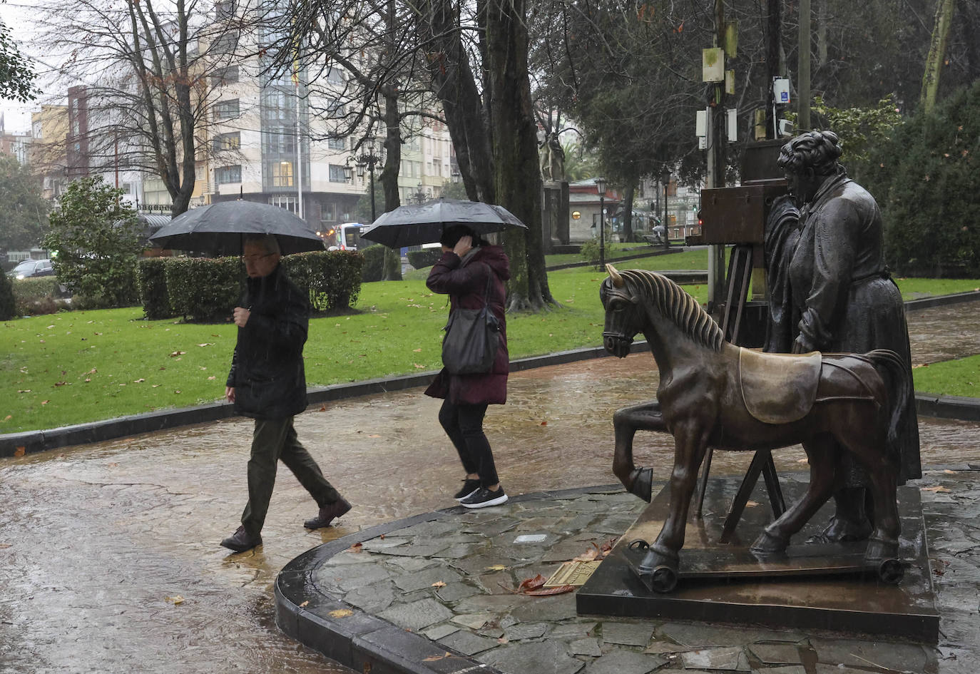 Fotos: Fuertes lluvias en Oviedo por el temporal