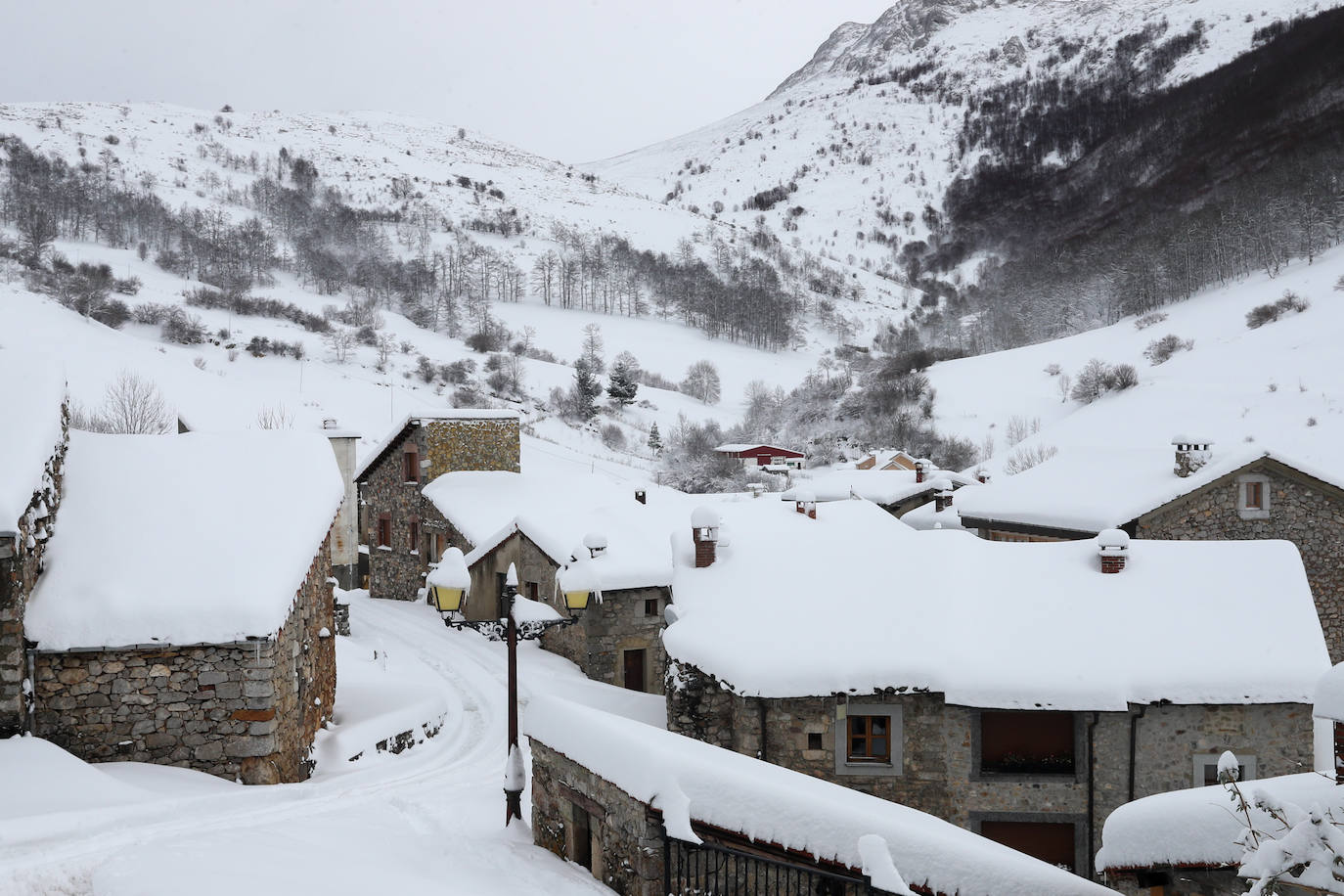 Fotos: Así luce el pueblo de Sotres por las nevadas