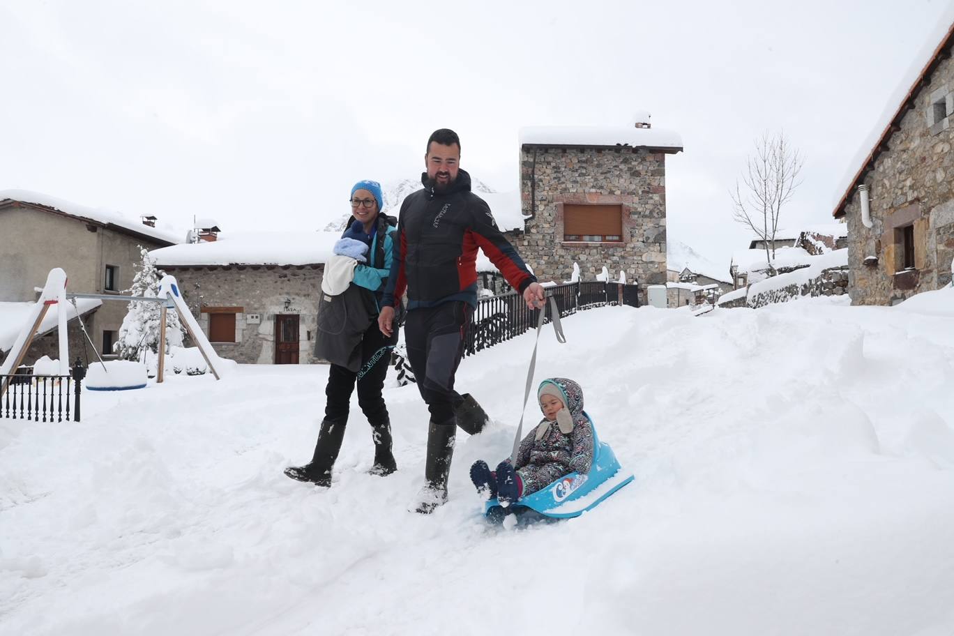 Fotos: Así luce el pueblo de Sotres por las nevadas