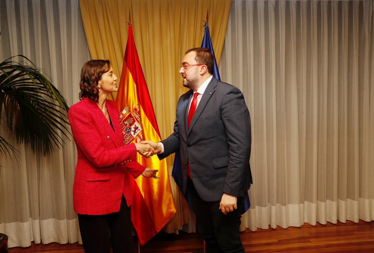 El presidente del Principado se entrevistó anoche con la ministra de Industria en Madrid. 