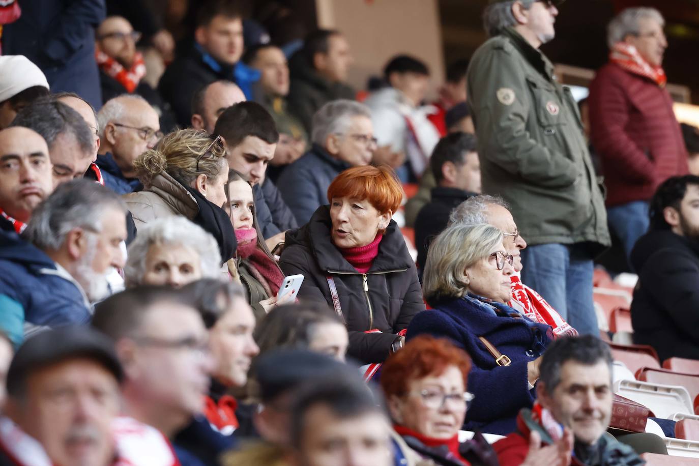 Fotos: ¿Estuviste en el Sporting - Zaragoza? ¡Búscate en las fotos!