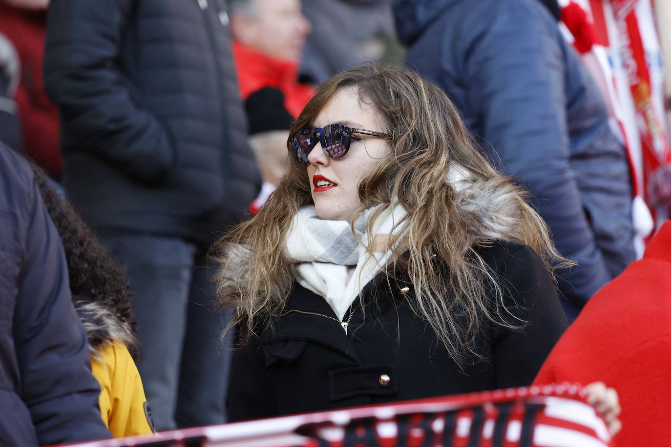 Fotos: ¿Estuviste en el Sporting - Zaragoza? ¡Búscate en las fotos!