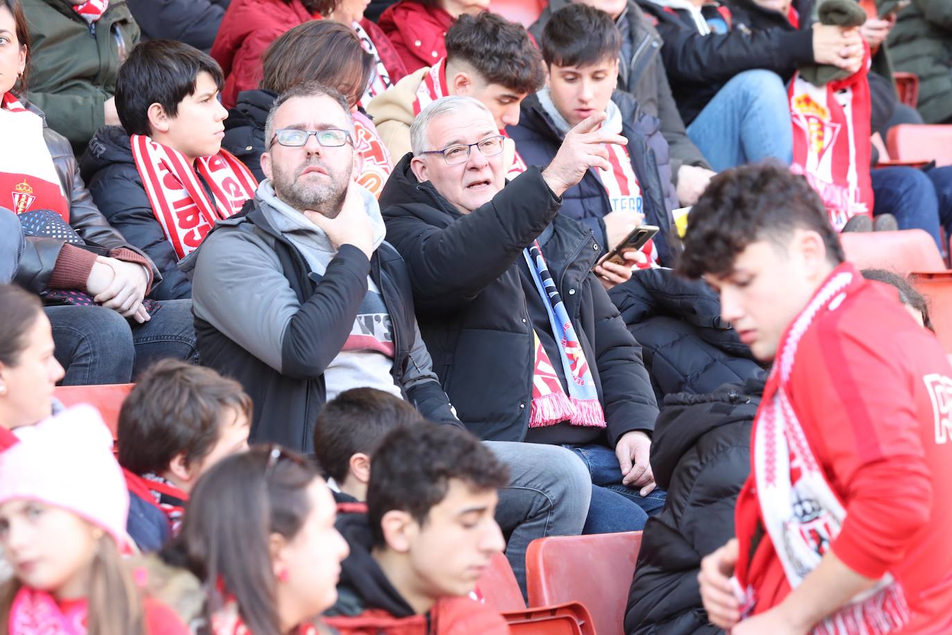 Fotos: ¿Estuviste en el Sporting - Zaragoza? ¡Búscate en las fotos!