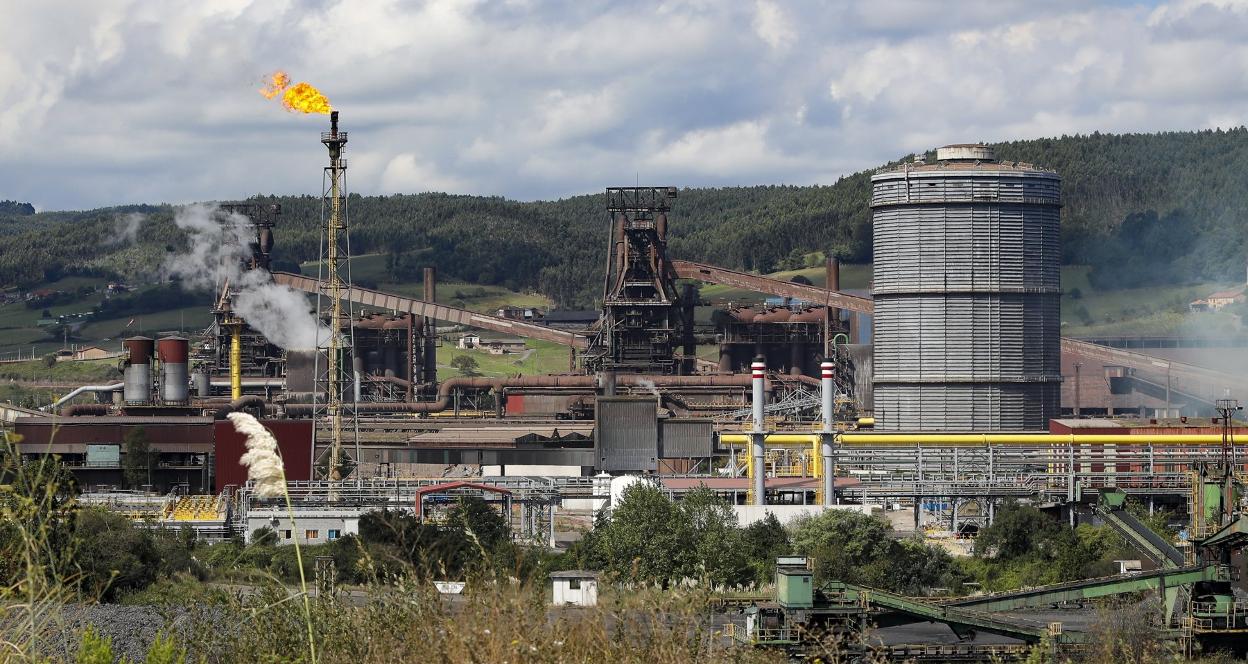 Uno de los dos hornos altos de Arcelor en Gijón. 