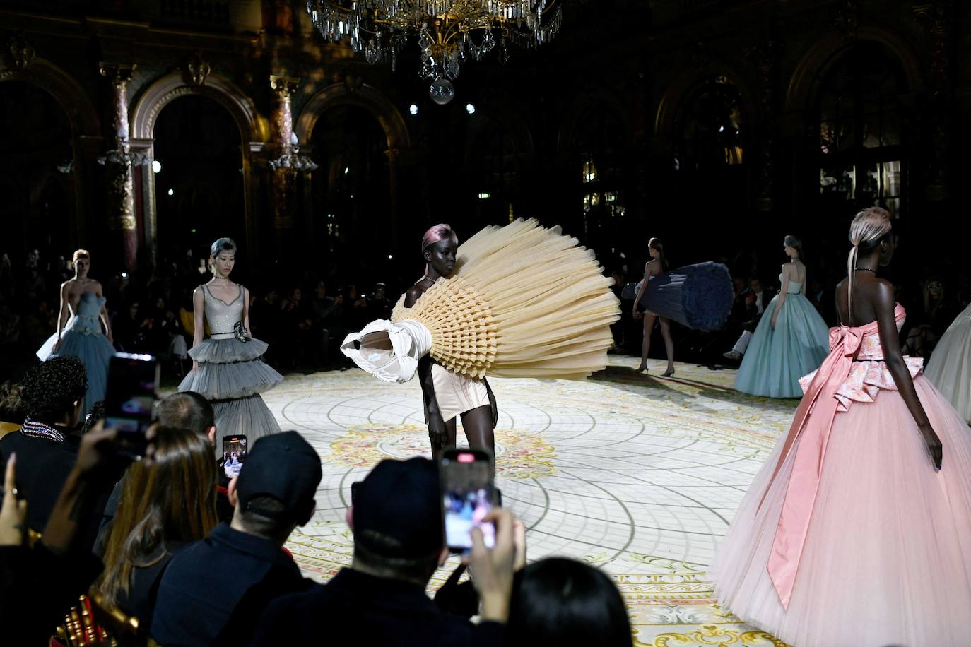 Fotos: Elegancia y glamur en la Semana de la Moda de París