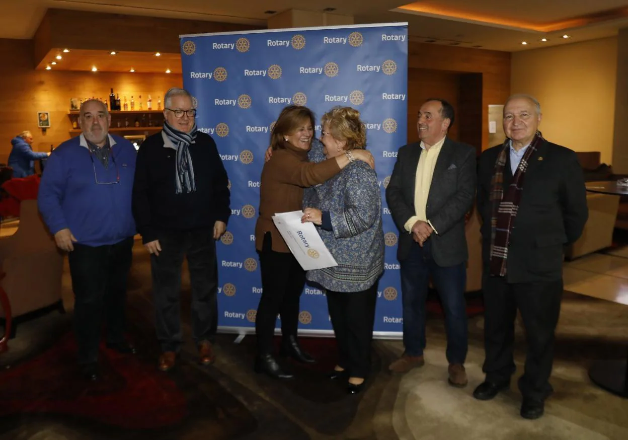 El Rotary Balagares dona 3.000 euros al Banco de Alimentos