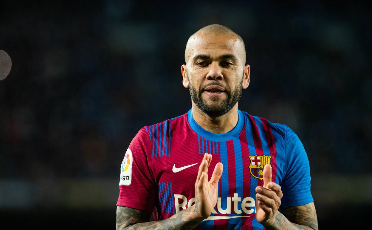 Dani Alves, el año pasado en un partido de la Liga. 