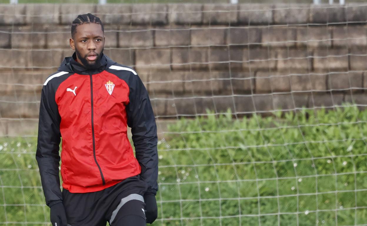 Yann Kembo, en un entrenamiento de la semana pasada. 