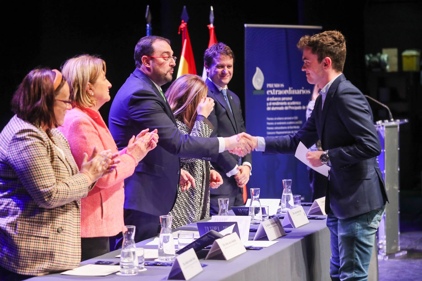Fotos: Asturias homenajea a 53 estudiantes, premiados por su esfuerzo personal y académico