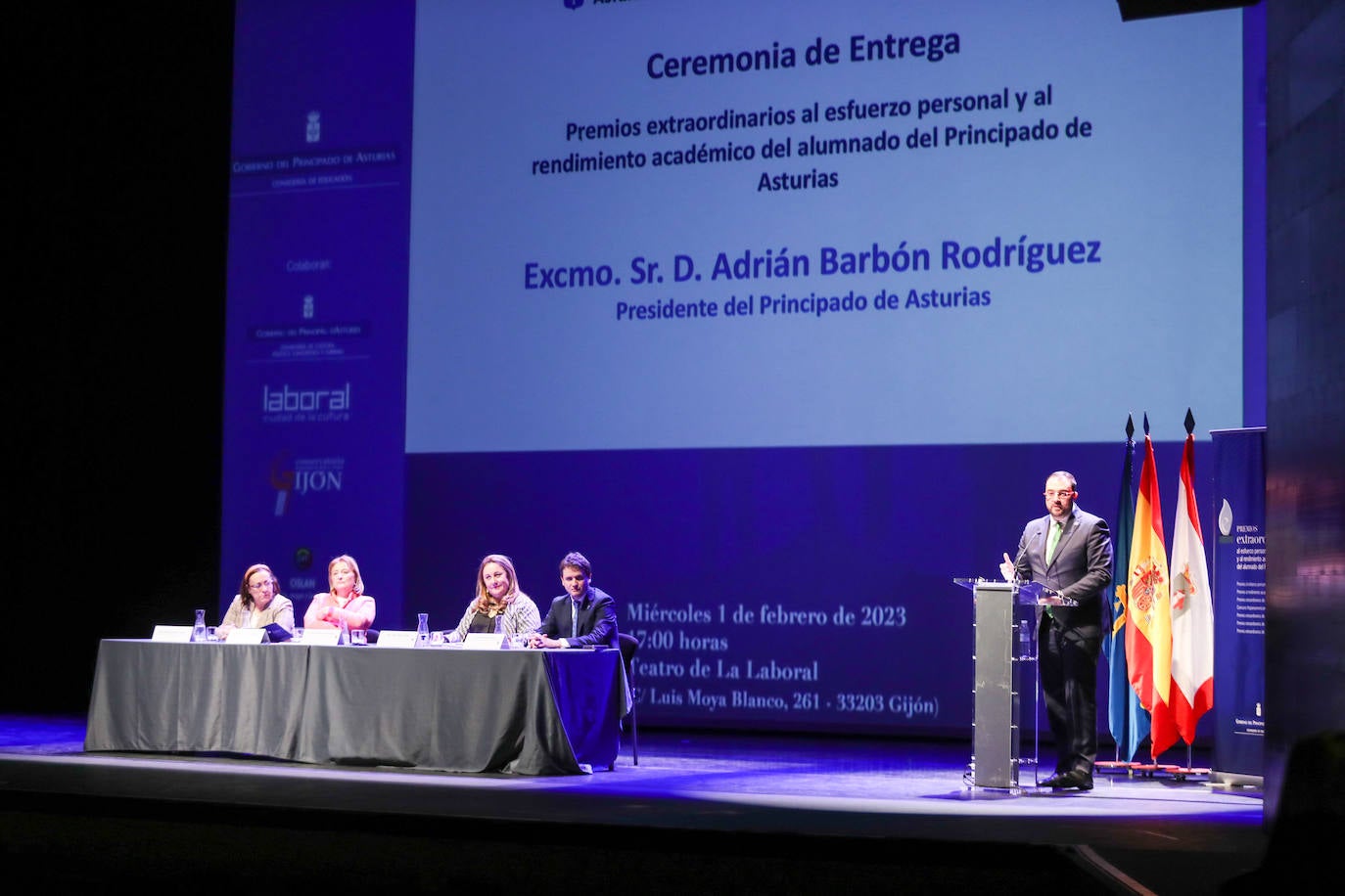 Fotos: Asturias homenajea a 53 estudiantes, premiados por su esfuerzo personal y académico