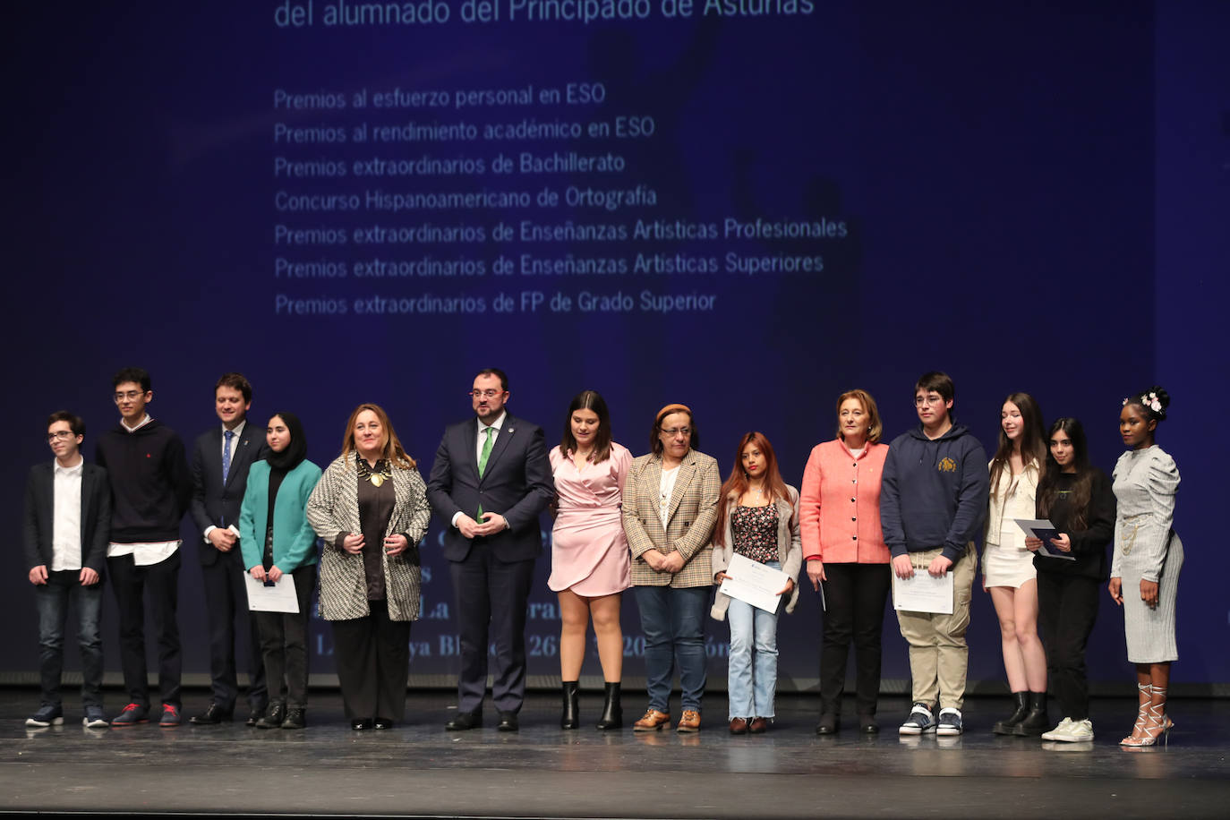 Fotos: Asturias homenajea a 53 estudiantes, premiados por su esfuerzo personal y académico