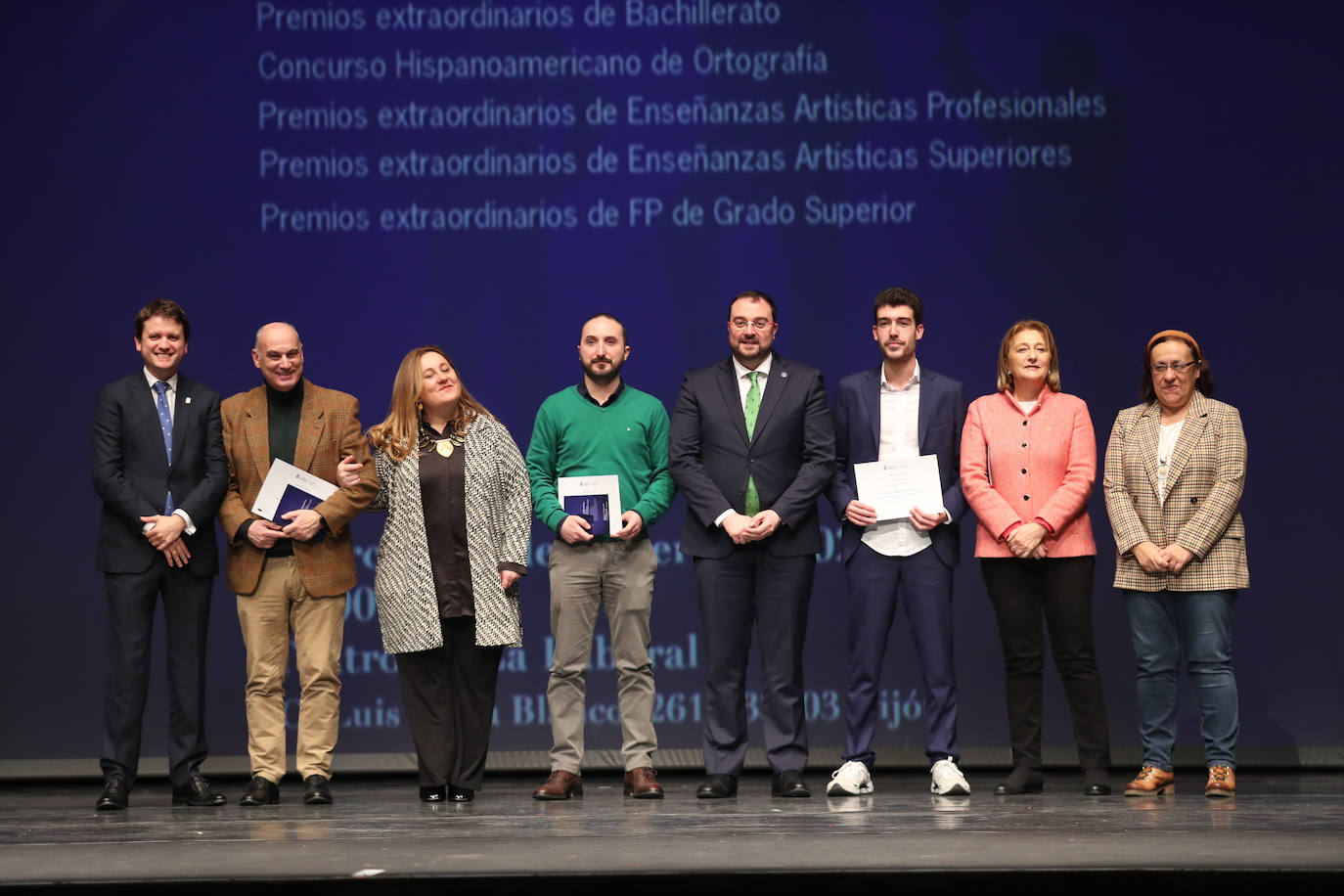 Fotos: Asturias homenajea a 53 estudiantes, premiados por su esfuerzo personal y académico