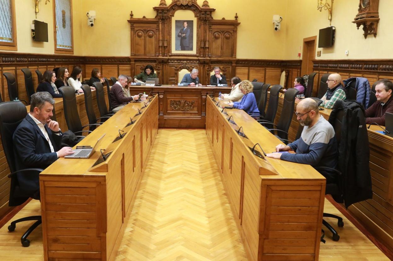Reunión del consejo de administración de EMTUSA. 