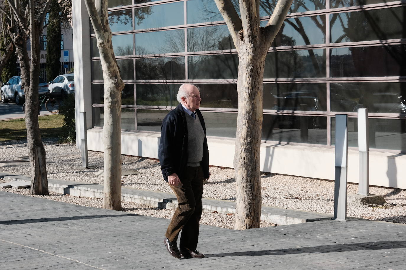 Fotos: Emotivo adiós al economista asturiano Juan Velarde