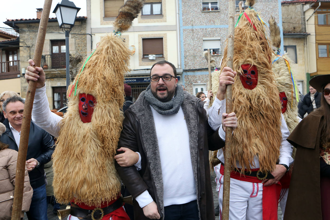 Fotos: Los Sidros y Comedies están muy vivos en Bimenes