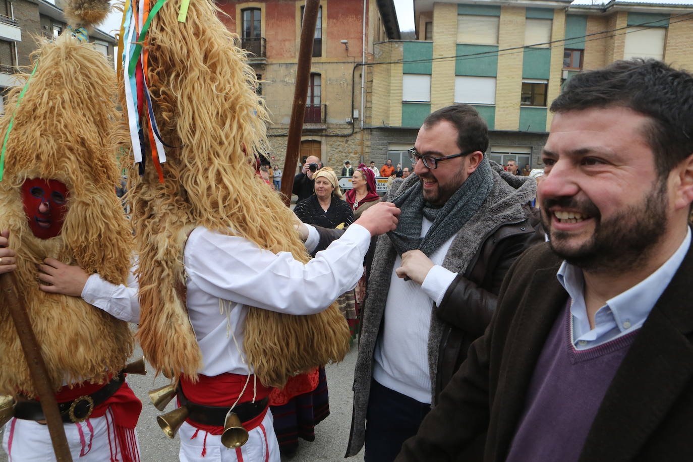 Fotos: Los Sidros y Comedies están muy vivos en Bimenes