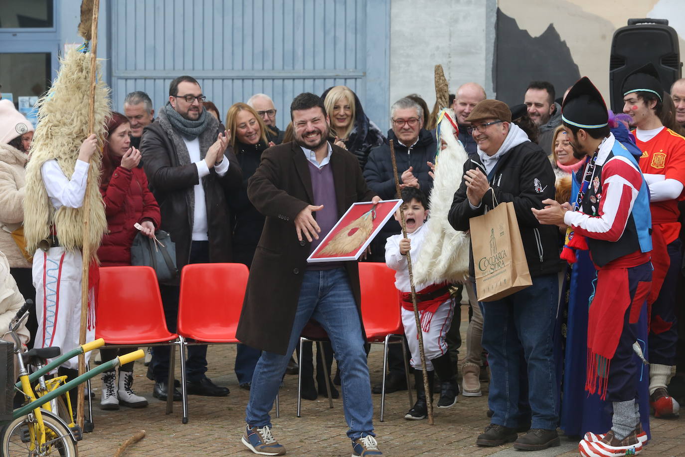 Fotos: Los Sidros y Comedies están muy vivos en Bimenes