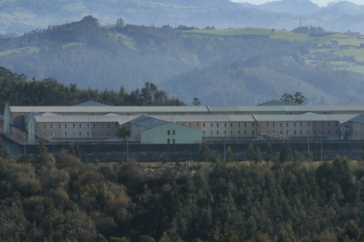 El centro penitenciario de Asturias donde falleció un recluso por una posible sobredosis . 