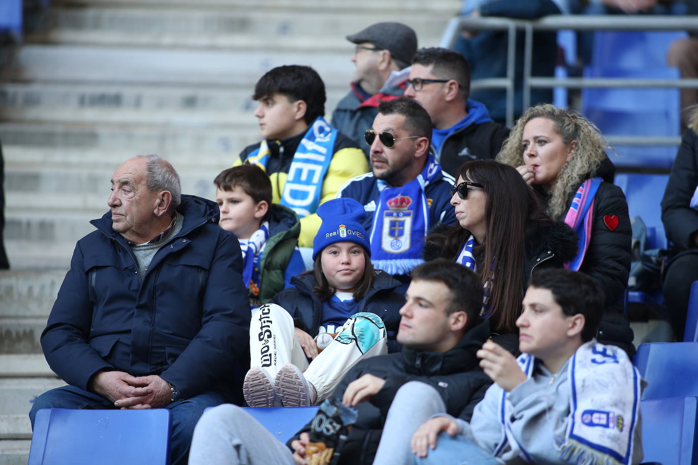 Fotos: ¿Estuviste en el Real Oviedo - Burgos? ¡Búscate en el Carlos Tartiere!