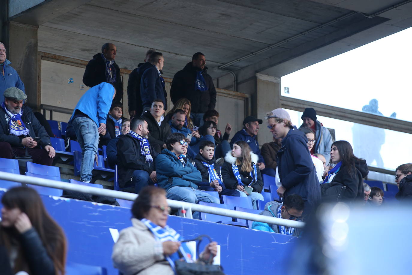 Fotos: ¿Estuviste en el Real Oviedo - Burgos? ¡Búscate en el Carlos Tartiere!