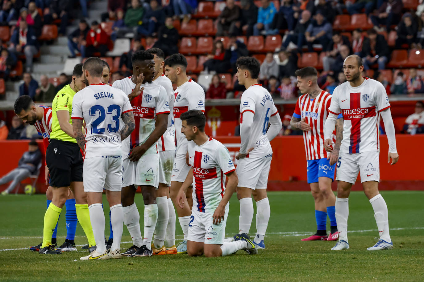 Fotos: Las mejores imágenes del Sporting 1-1 Huesca