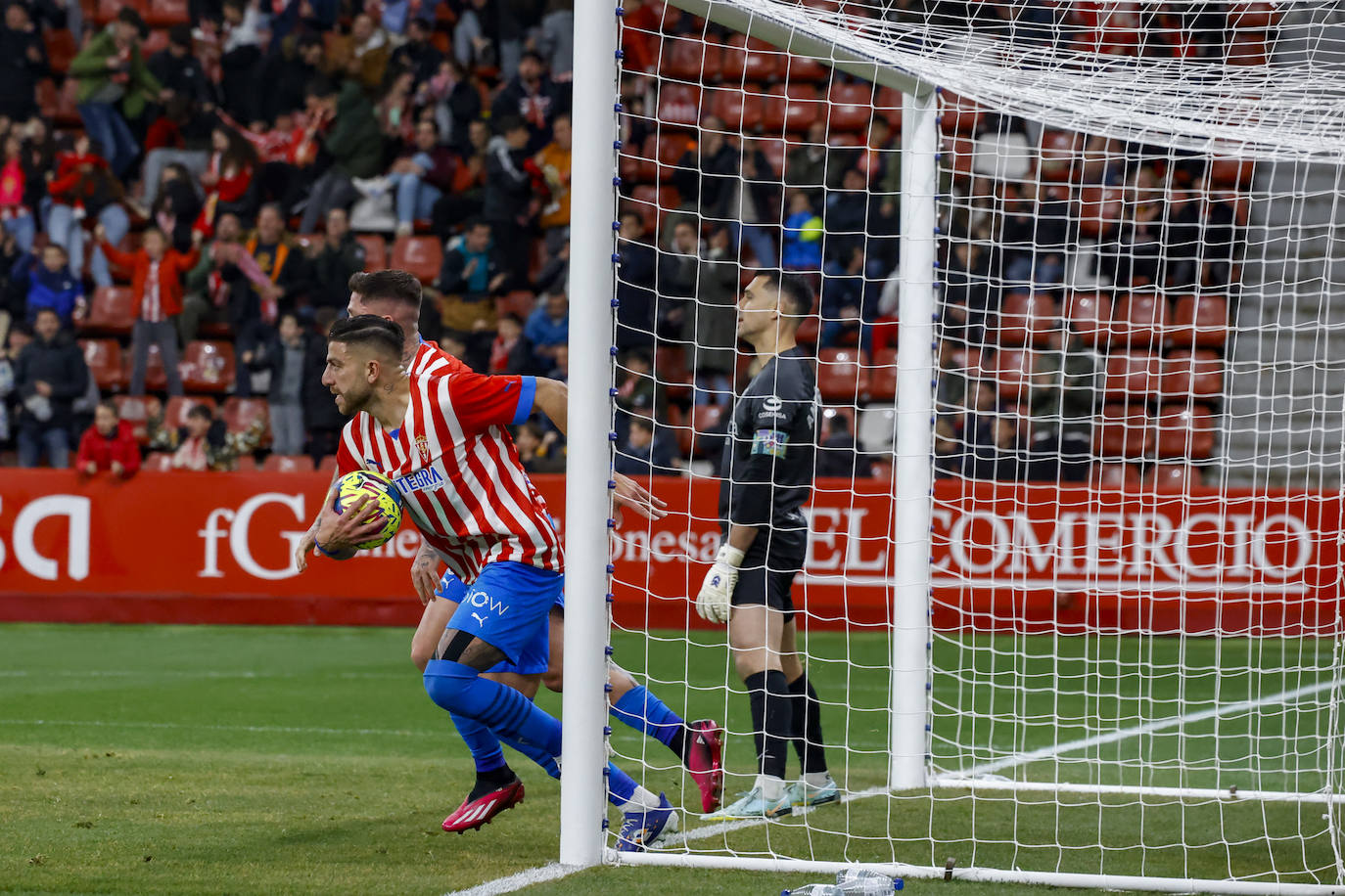 Fotos: Las mejores imágenes del Sporting 1-1 Huesca