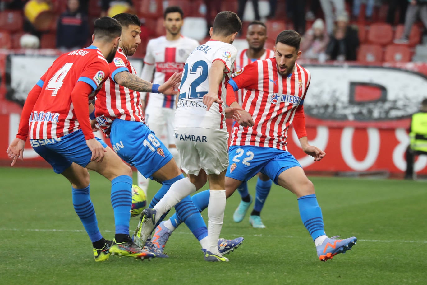 Fotos: Las mejores imágenes del Sporting 1-1 Huesca