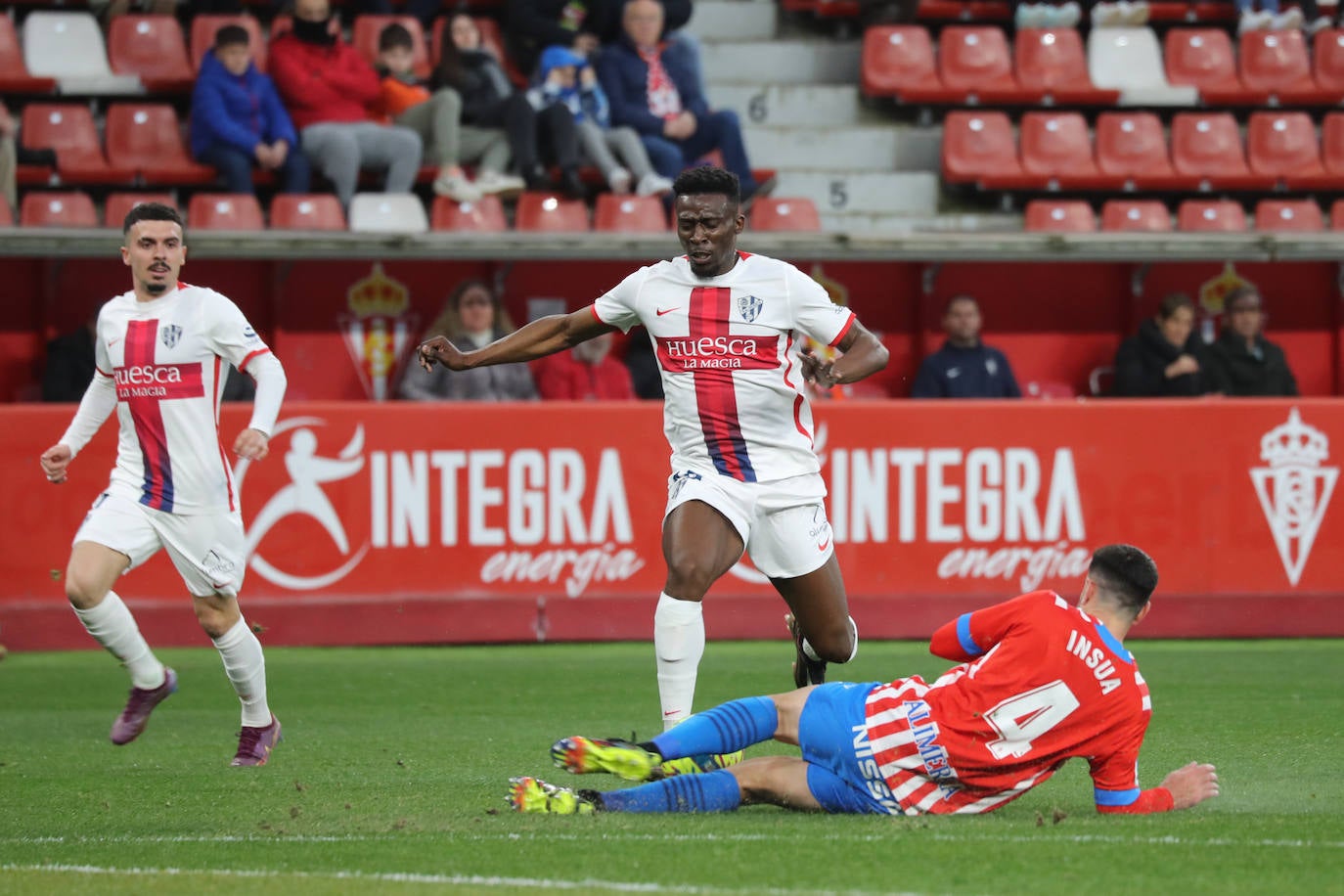 Fotos: Las mejores imágenes del Sporting 1-1 Huesca