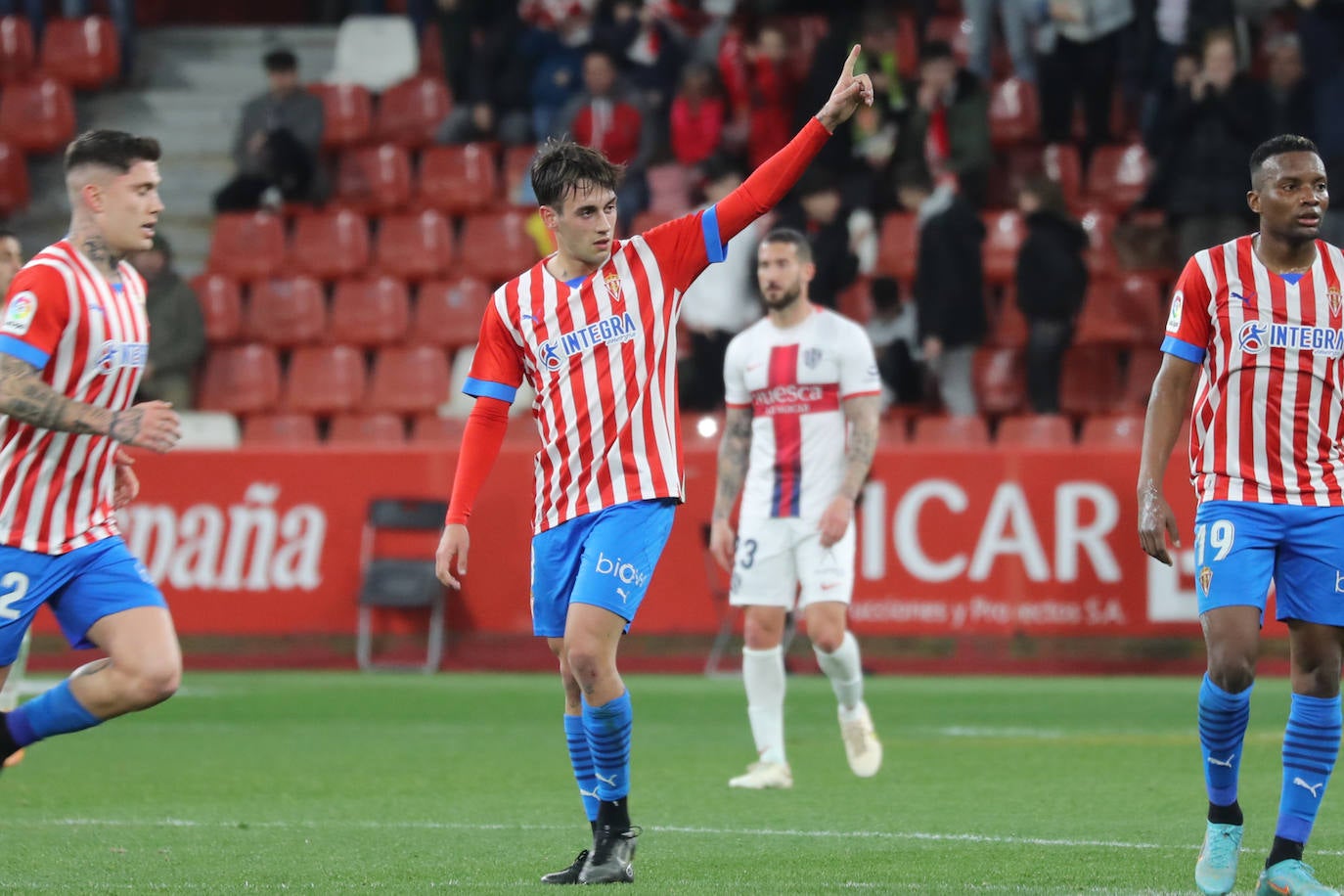 Fotos: Las mejores imágenes del Sporting 1-1 Huesca