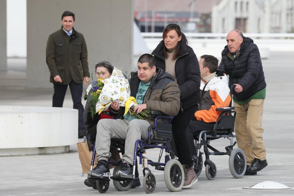 Los jóvenes de Rey Pelayo tuvieron un encuentro con los Reyes. 